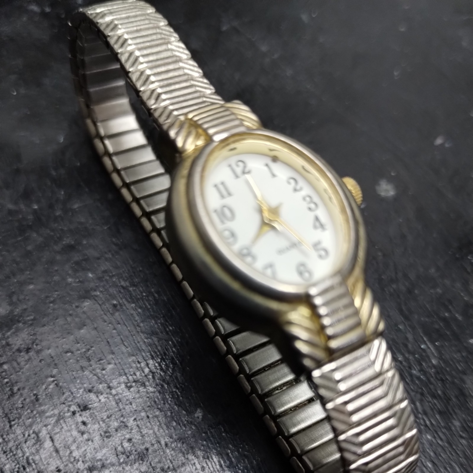 Vintage Woman’s Quartz Watch 515908 v377