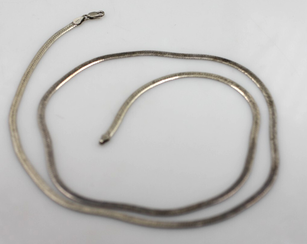 VTG FGS VIOR ITALY 925 Sterling Silver flat Herringbone 4mm chain Necklace 30″