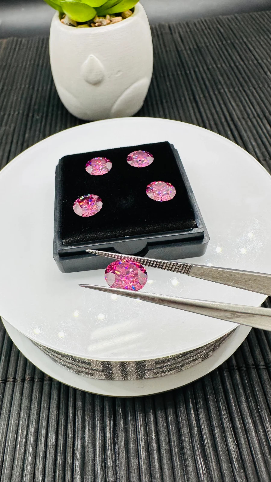 Excellent Cut 2.00 CT Pink Round Cut Lab Grown CVD Diamond Loose VVS1 Certified