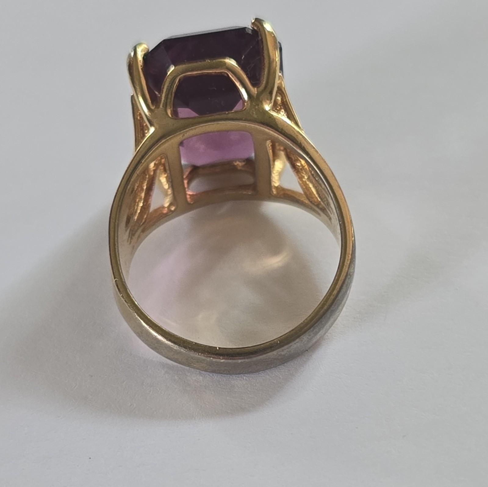 Vintage 18K HGE Gold Plated Purple Crystal In Bold Statement Ring sz 8.25