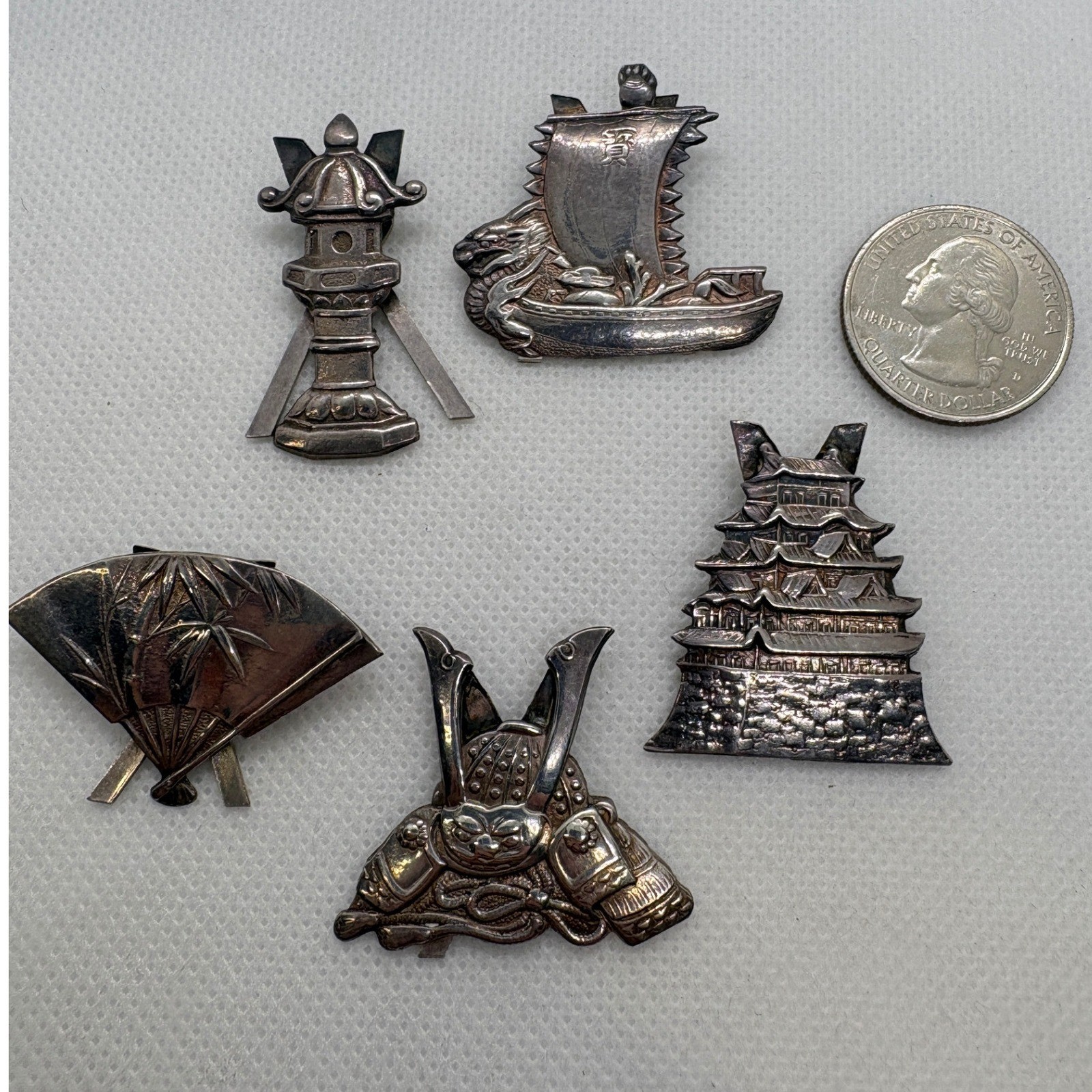 Vintage 950 Silver Japan Scarf Clip Set Dragon Boat Pagoda Samurai Fan 16.38g