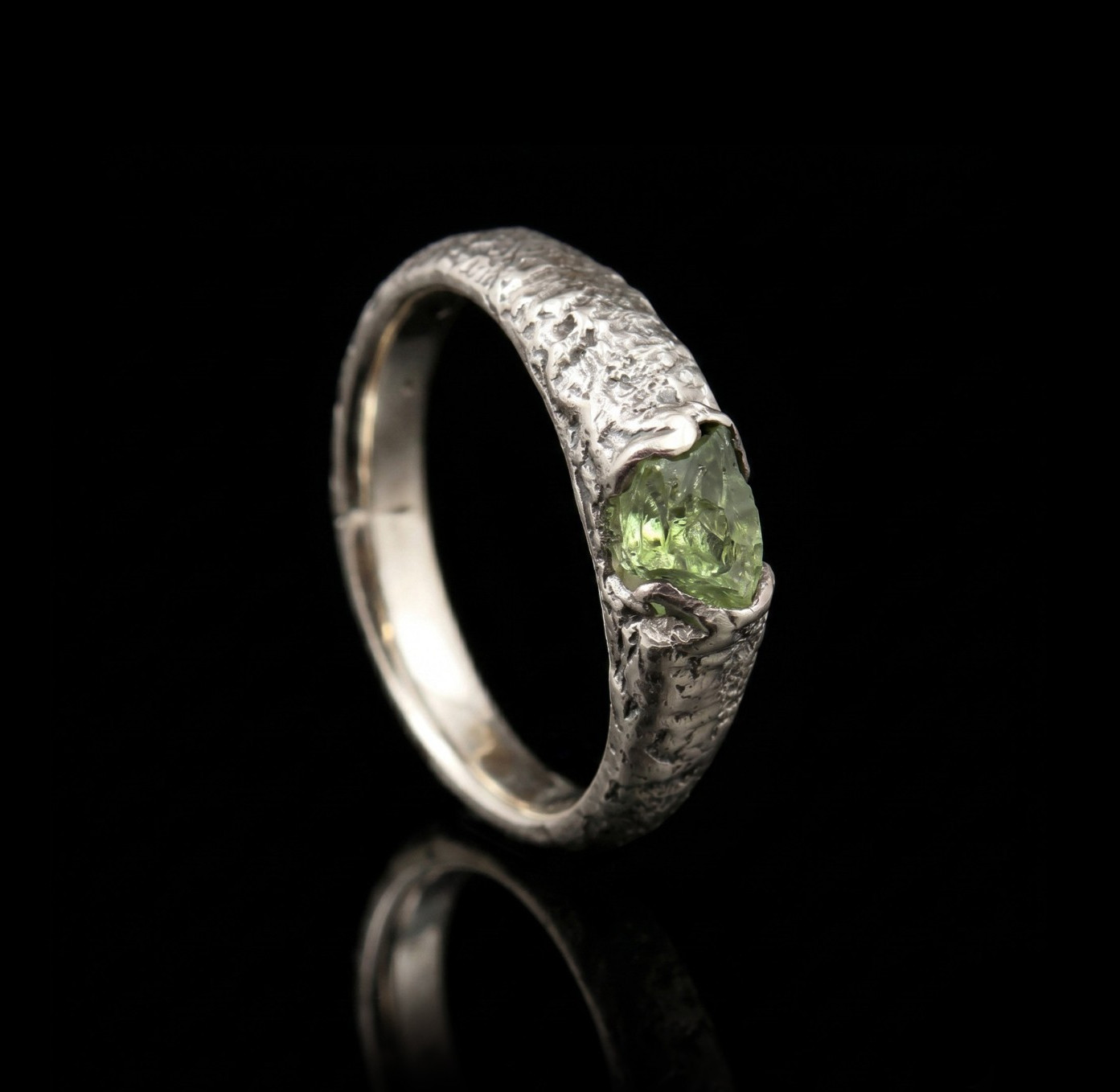Raw Peridot Vintage Signet Mens Ring, 925 Sterling Silver Handmade Artisan Ring