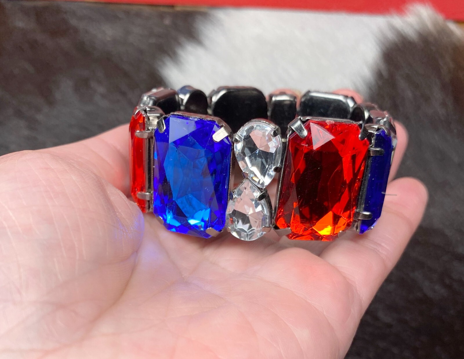 Red White Blue Bracelet Patriotic Acrylic Bling Beaded Stretch Bracelet