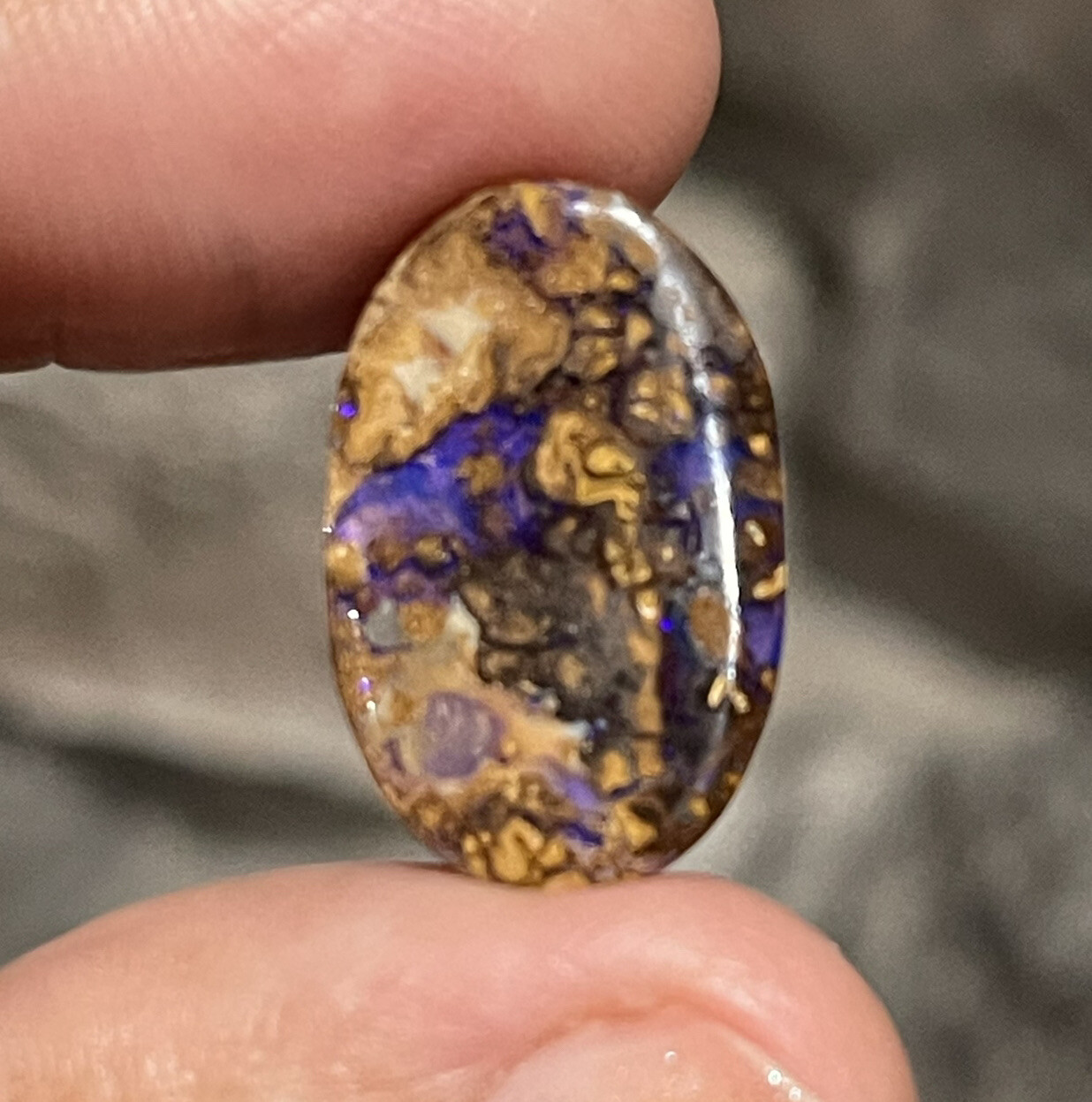 10.9ct 21.5x14x4.5mm Purple Crystal Pipe Australian Boulder Opal Cabochon Gem