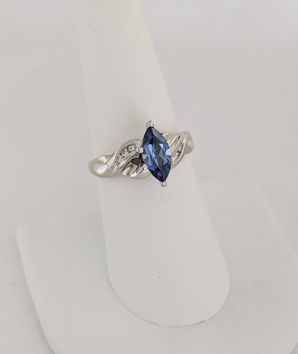Sapphire & Diamond 10K Gold 3.1 Grams Retail Price $1499 Make Me An Offer!