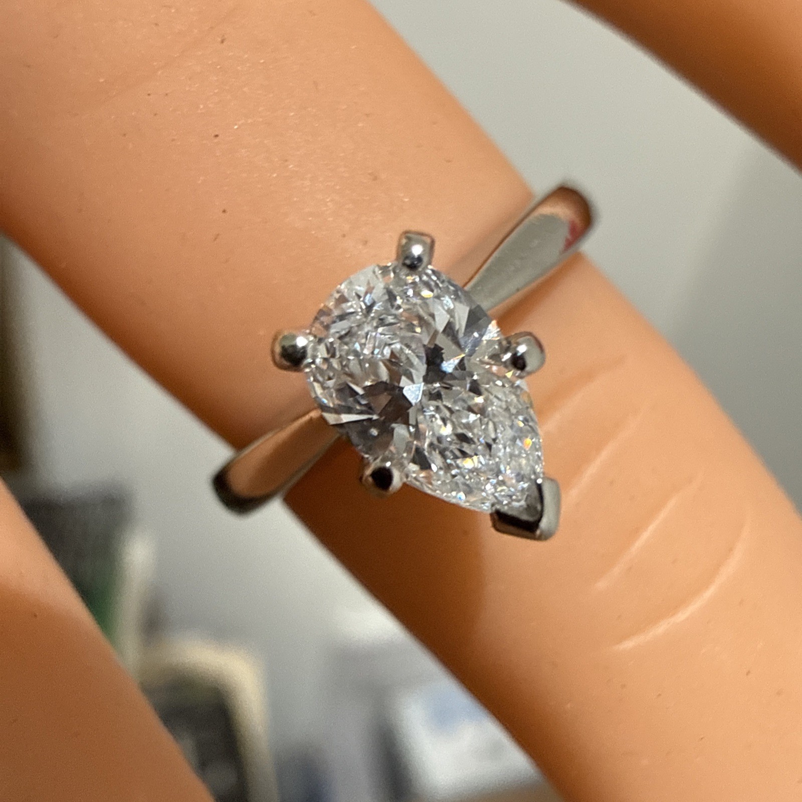74%Off E Color VVS .62 NATURAL Pear Diamond Tiffany Platinum Engagement Ring ￼