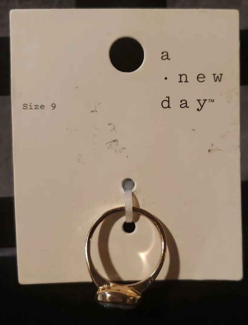 NEW A NEW DAY GOLDTONE RING, LARGE RECTANGLE CRYSTAL STONE, SIZE 9, NWTS $9.99