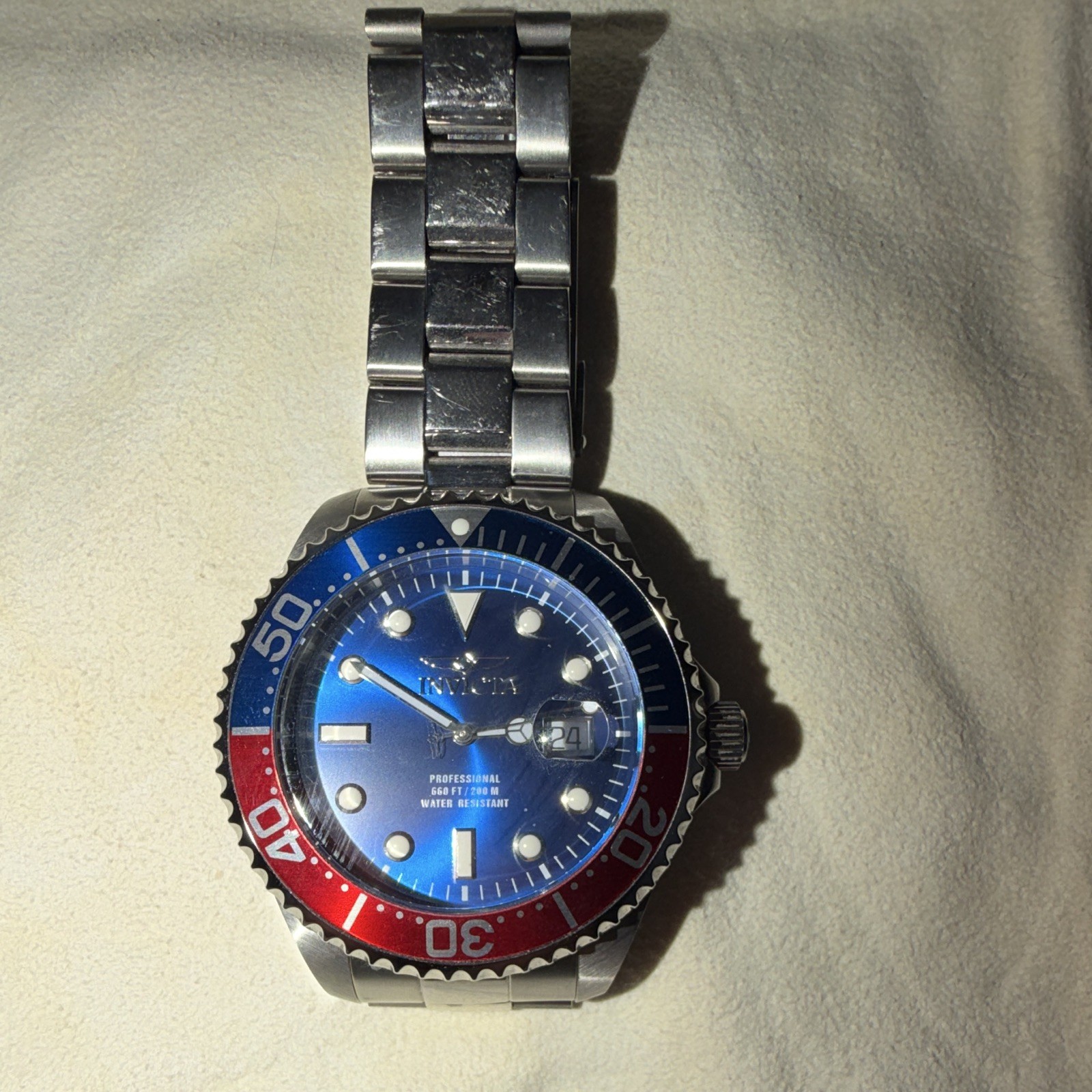 Invicta Pro Diver Quartz 40mm 200m Blue Dial Pepsi Bezel SS Bracelet Date