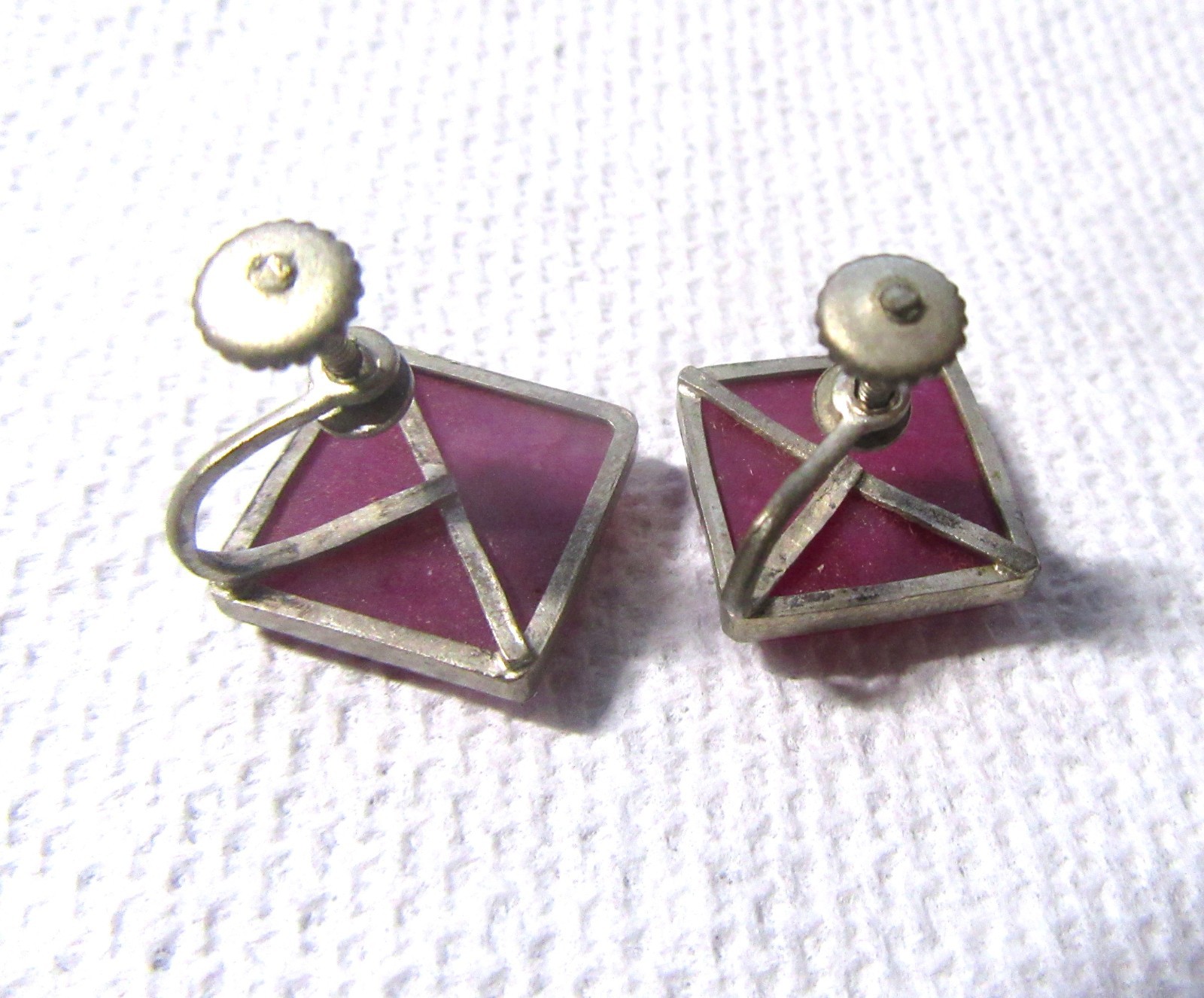 Vintage Fuchsia Chalcedony India Screwback Earrings Acid Tested as Silver