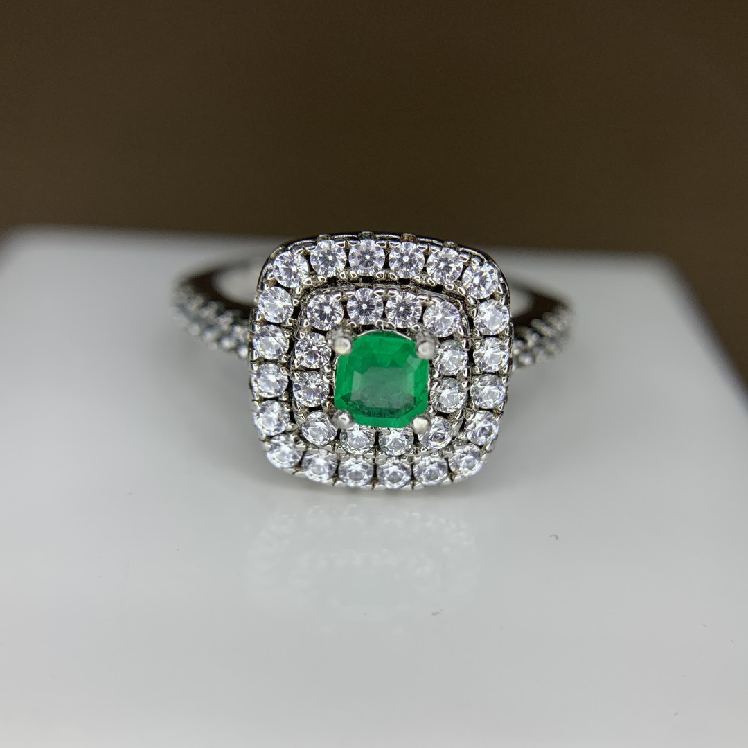 Natural 22 Carat Vivid Green Emerald Designer Ladies Ring – 925 Sterling Silver