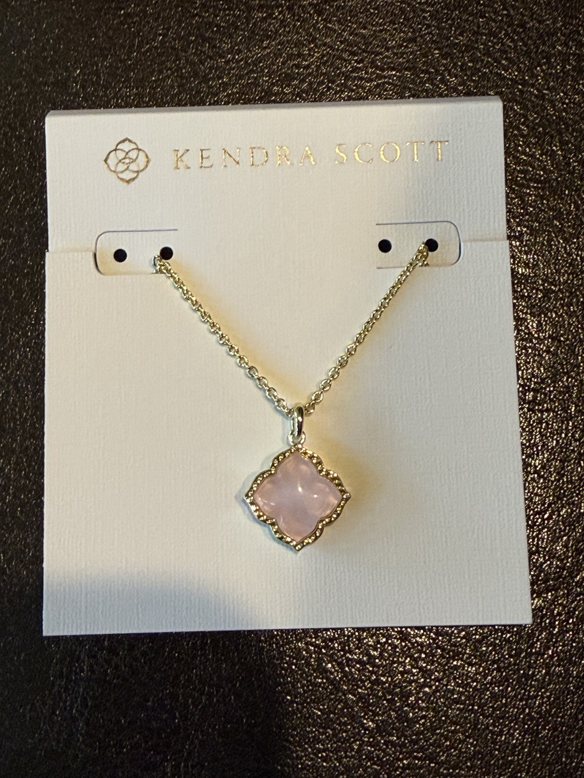Kendra Scott Mallory Carved Clover Rose Quartz Pendant Necklace Gold-tone NWT