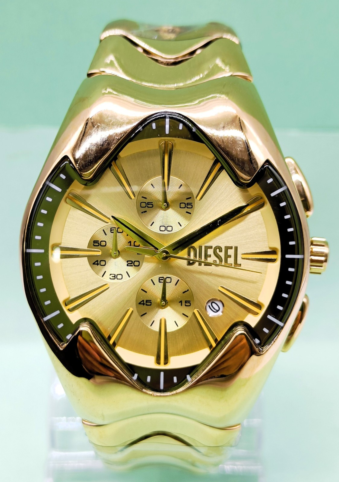Awesome Diesel Mercurial Date Indicator Chronograph Quartz Men’s Wrist Watch