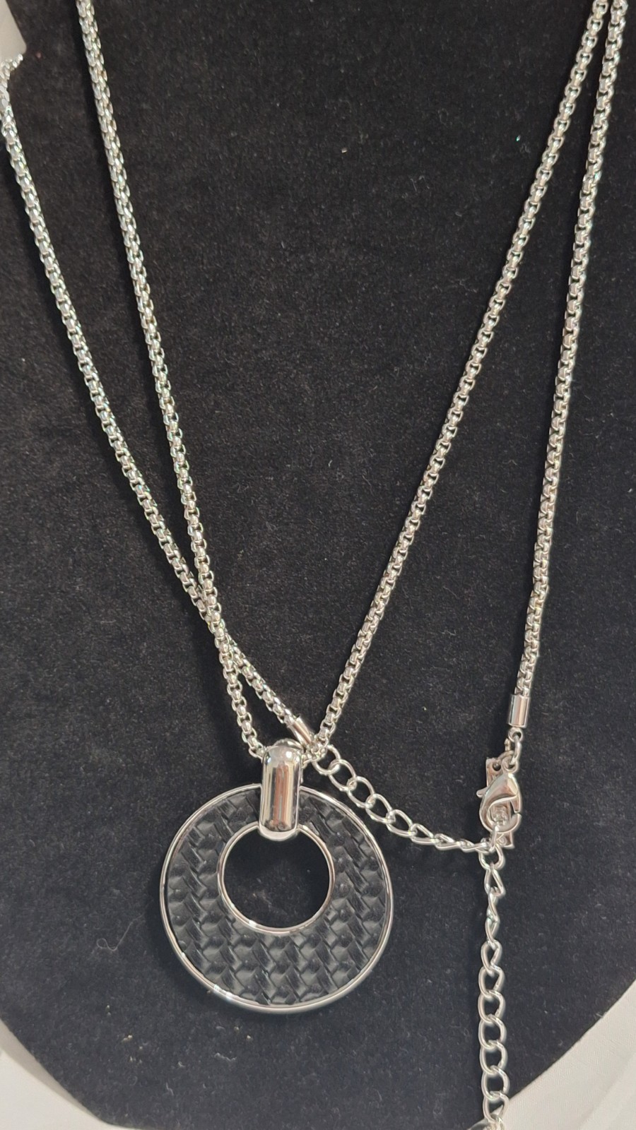 WHBM Silver Tone Round Disc Charm Pendant Cable Chain Necklace Signed Adjust