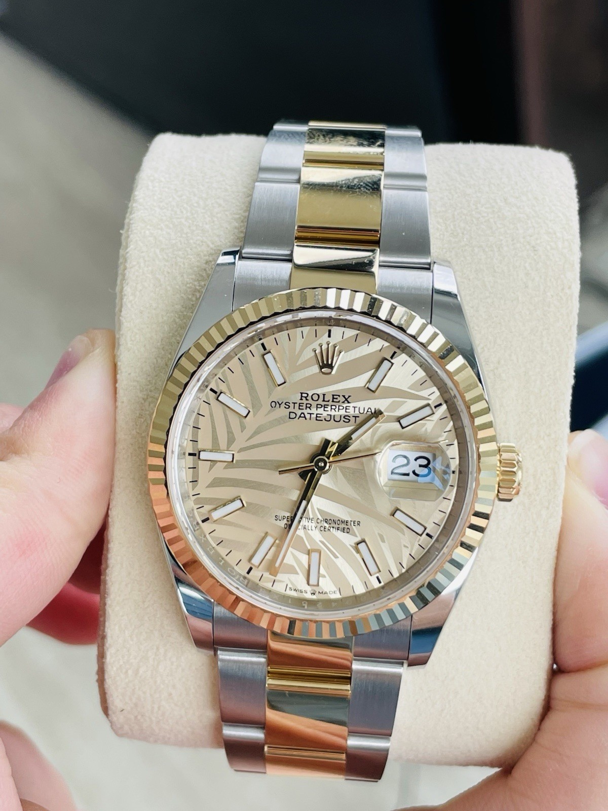 Rolex Oyster Palm Motif Datejust DISCONTINUED Full Set 126233 NEW 36mm Fluted