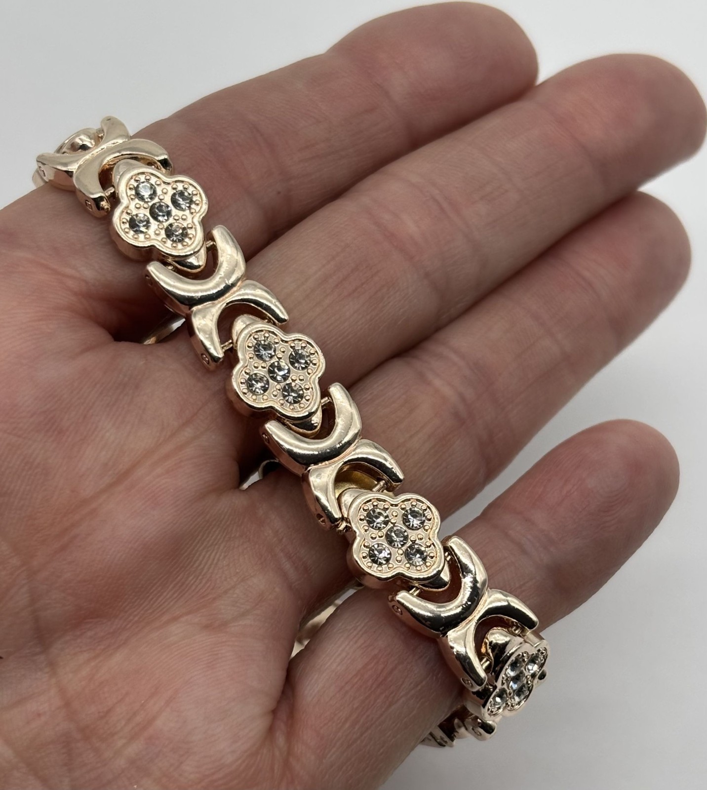 Stainless Steel Magnetic Therapy Bracelet Clover Pattern in Gold-Tone Not Signed