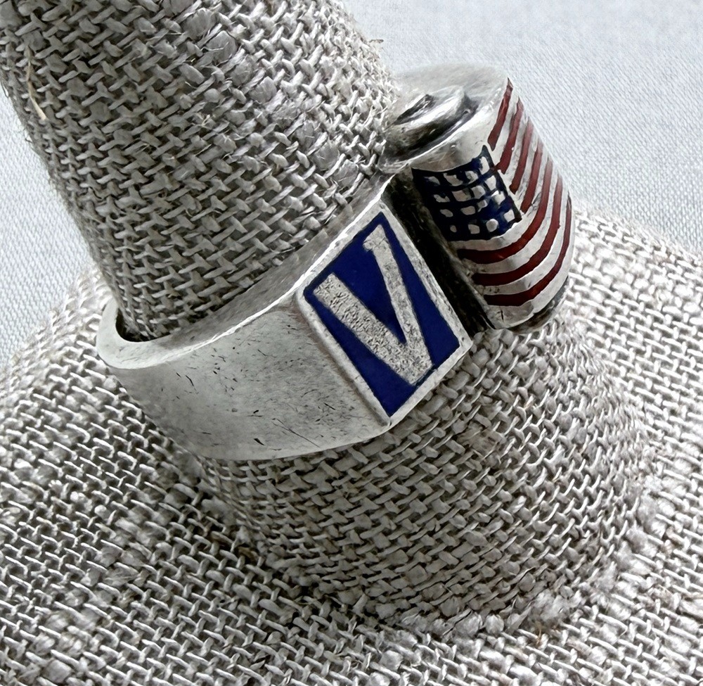 Vintage WWII Sterling Silver Enamel Victory Ring V American Flag Patriotic