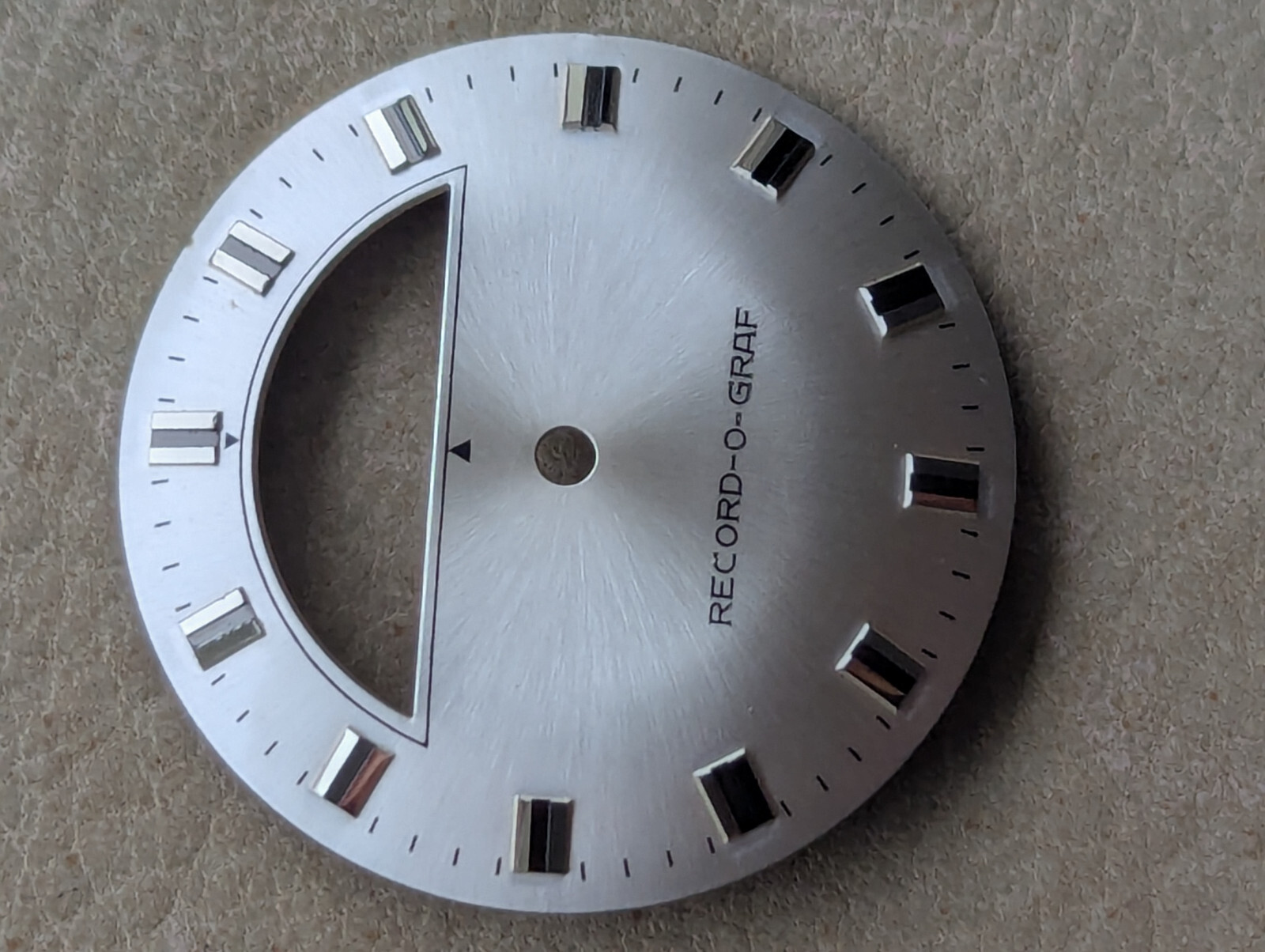 Vintage 1960/70’s RECORD-O-GRAF Satin Sunburst Silvery Gray Jump Hour Dial