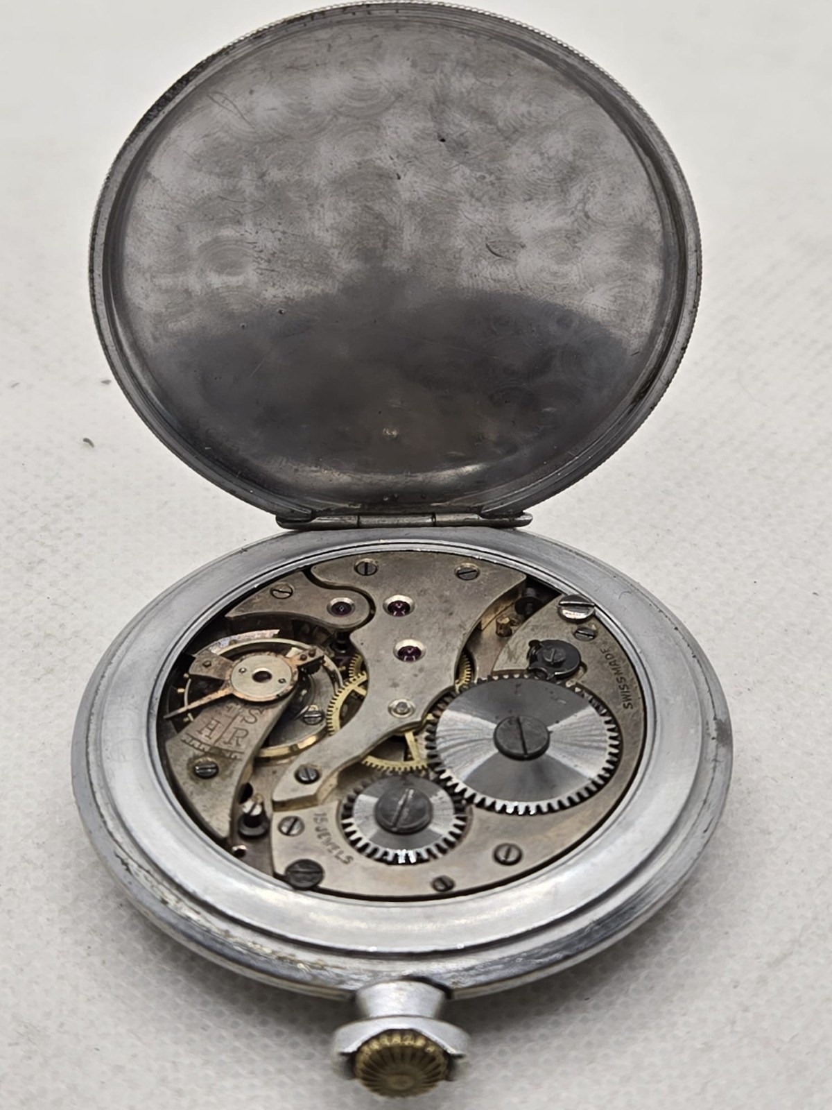Vintage CREST Watch Co. Swiss-Made Dress Watch – 1940s-1970s – Running!
