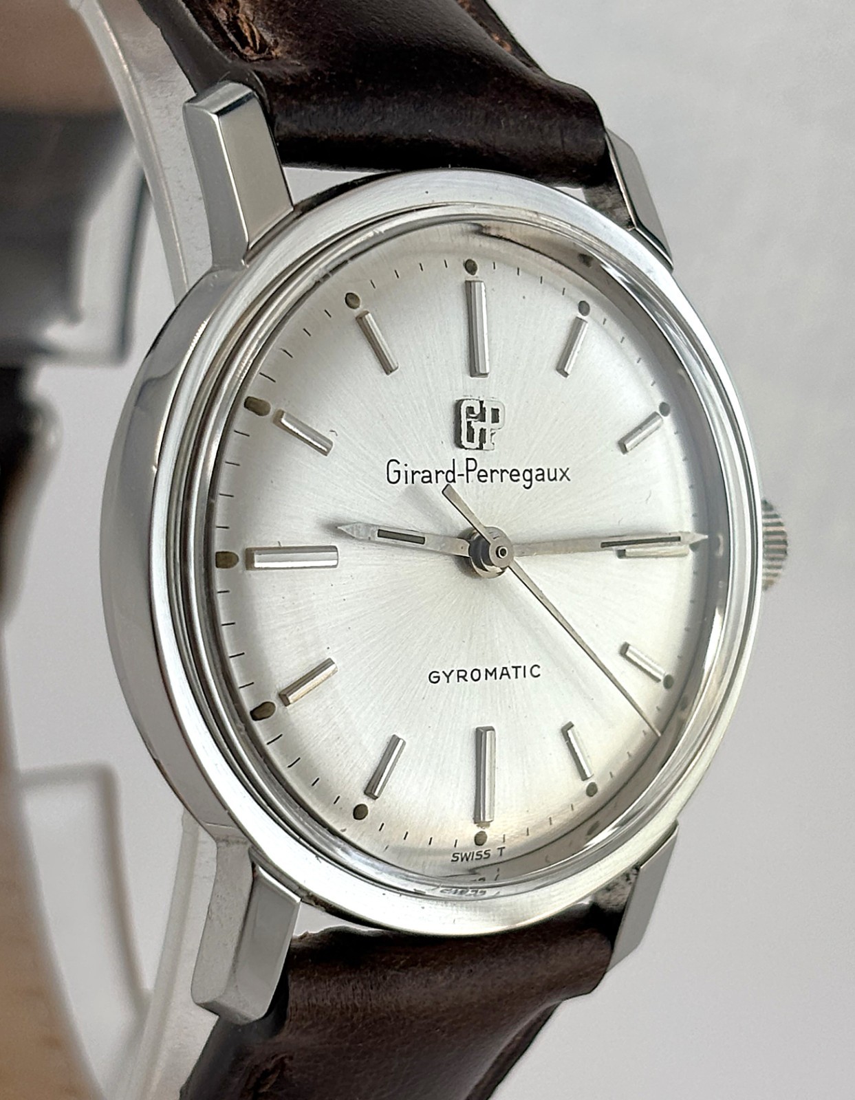 Vintage Girard-Perregaux Gyromatic Stainless Steel Auto Mens Watch 17J 1970