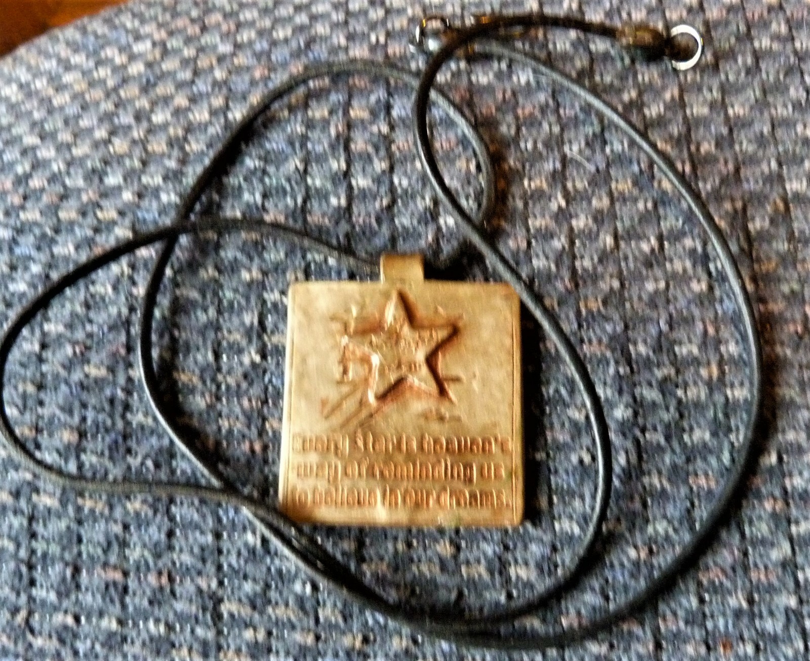 Gold tone PENDANT EVERY STAR IS HEAVEN’S WAY OF REMINDING US message NEW