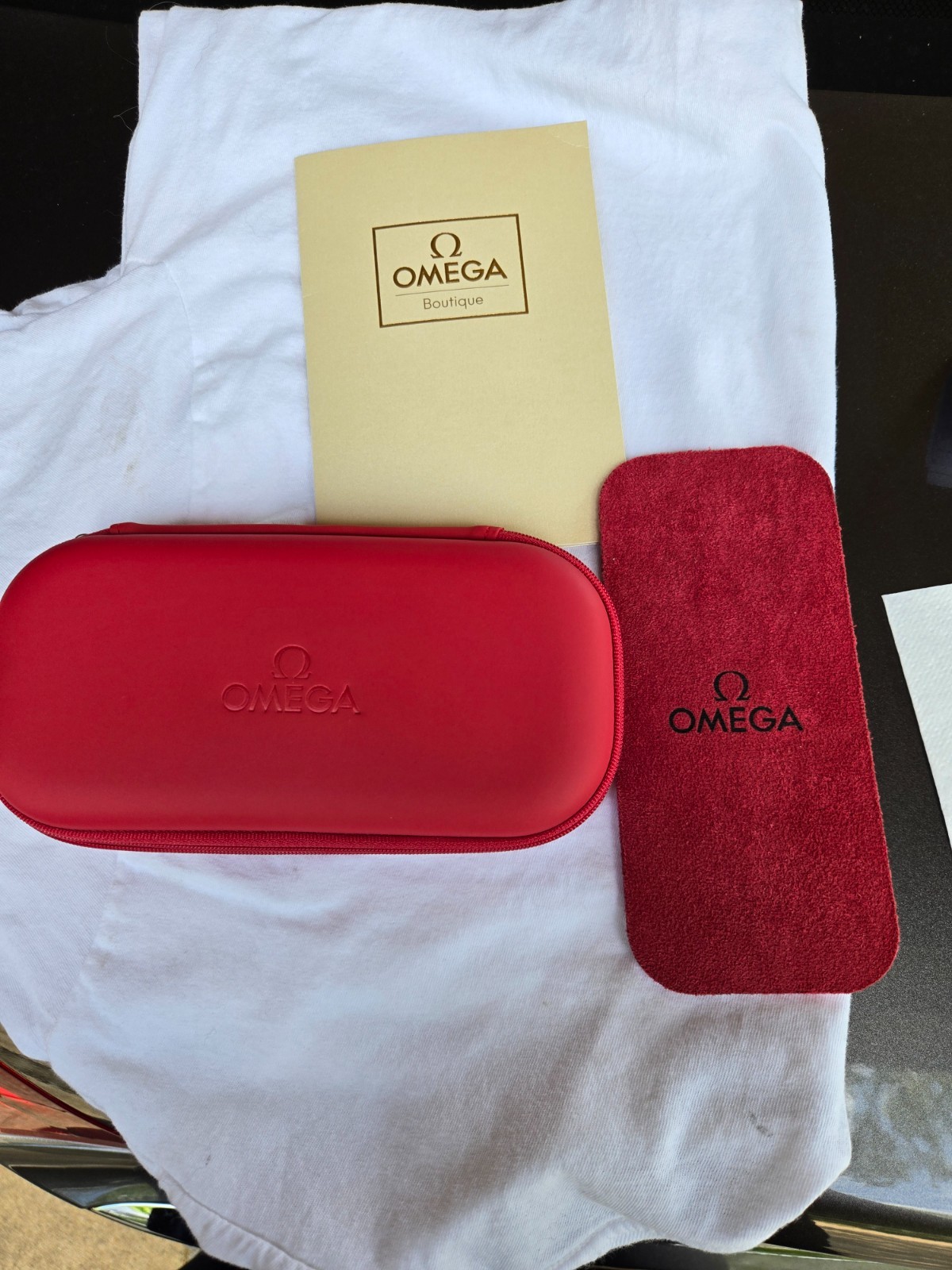 GENUINE OMEGA RED WATCH OR TOOLS TRAVEL CASE ZIPPERED, SIGNED ZIPPER PULL, PAD!!