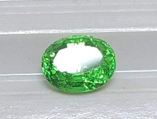 6.7 x 5.3 x 4.7 mm 1.25 ct. loose oval cut natural Tsavorite Garnet