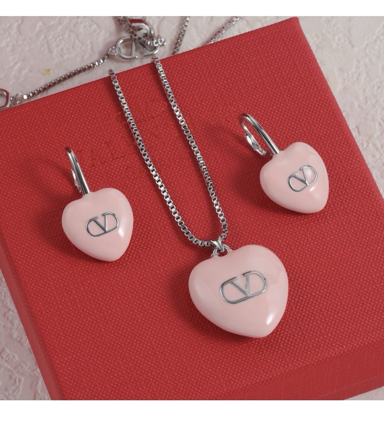 Silver Tone Faux Pearl Cable Chain Necklace Logo Charm Crystal Lobster Clasp