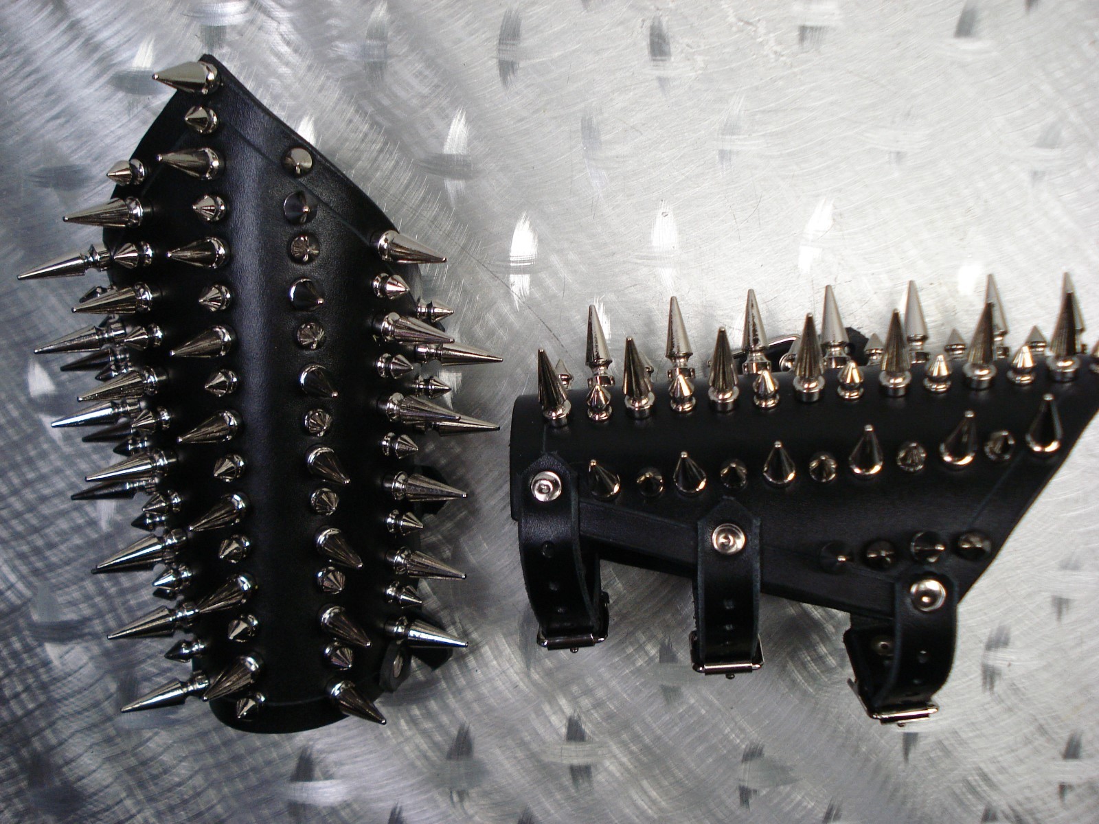 LEATHER SPIKED MIXED MEDIUM GAUNTLET. BLACK DEATH…(MDLG0140)…..IMMOLATION