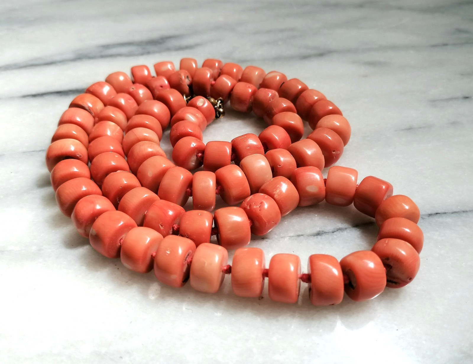 SPECTACULAR MAXI LONG NECKLACE CORAL BAMBOO SALMON CLASP SILVER GOLD.