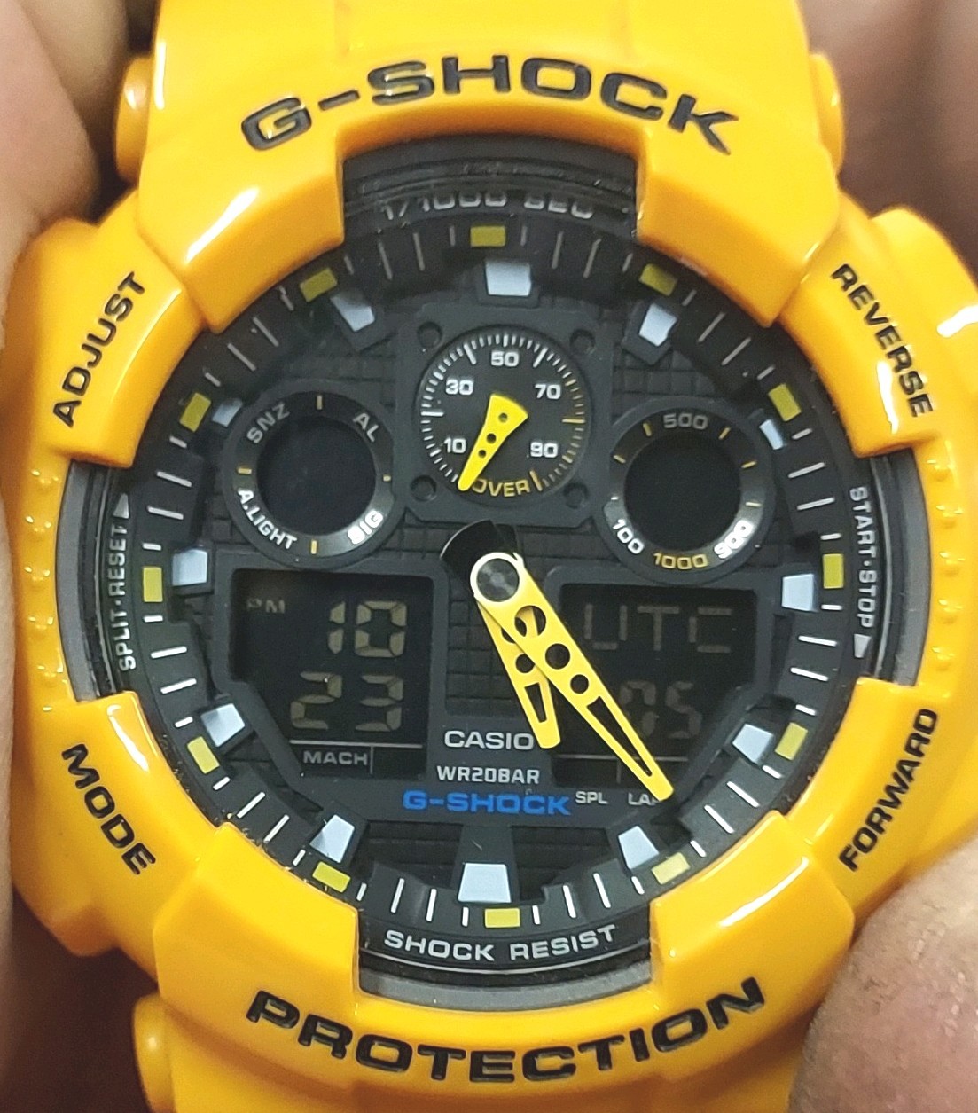 Casio G-SHOCK GA-100A Yellow Analog-Digital Quartz Shock Resist 200m