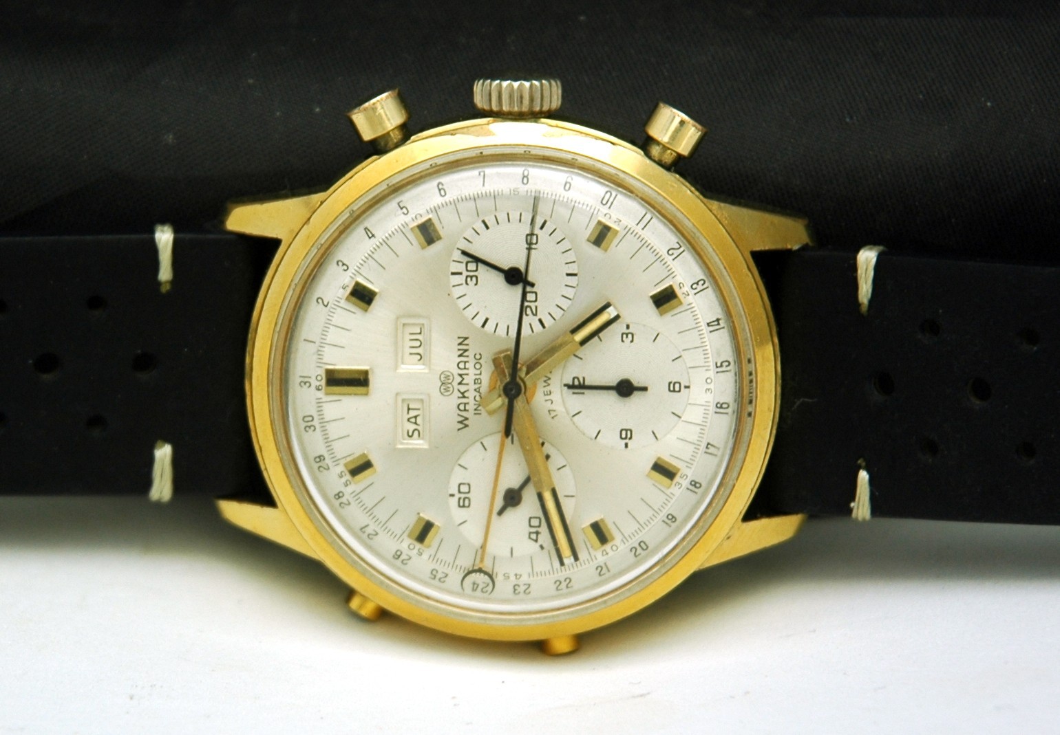 Wakmann Triple Calendar Chronograph Watch Valjoux 730 72c 73.1308.21 Gigandent