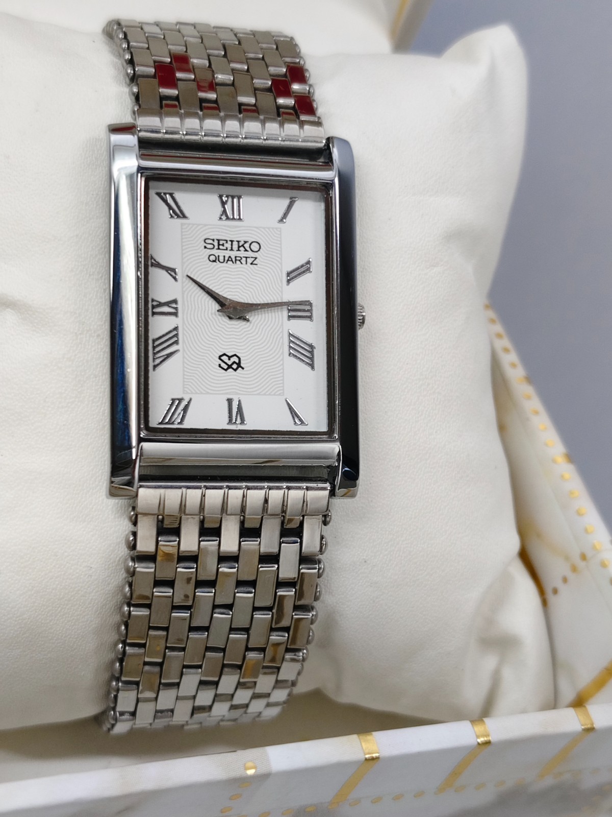 Vintage Refurbished Seiko Slim Tank White Quartz Japan Men s Wrist Watch
