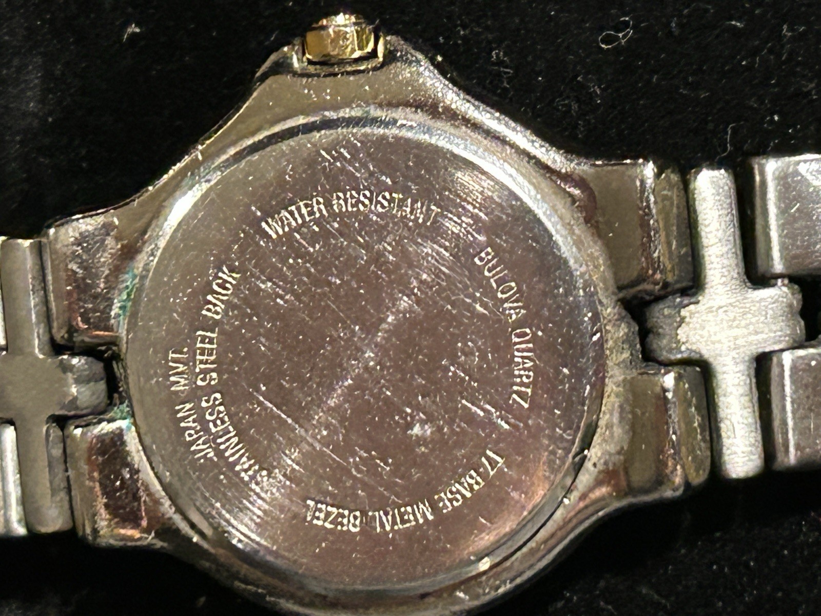 VINTAGE BULOVA T8 QUARTZ WATCH STAINLESS TWO 2 TONE BAND GOLD SILVER