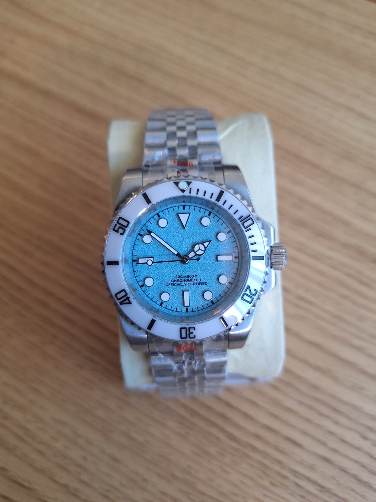 40mm Custom Glacier Blue Diver Watch – VH31, White Ceramic Bezel 904L Jubilee