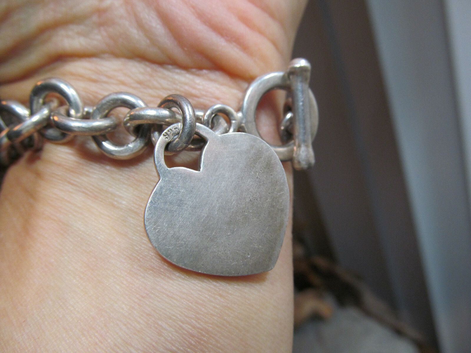 Vintage 925 Sterling silver Round link Toggle clasp HEART charm Bracelet 43.3g