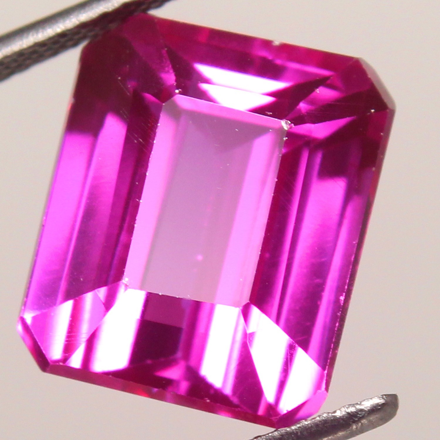 Natural 13.50 Ct Certified Utah Red Beryl Bixbite 13×11 MM Emerald Cut Gemstone