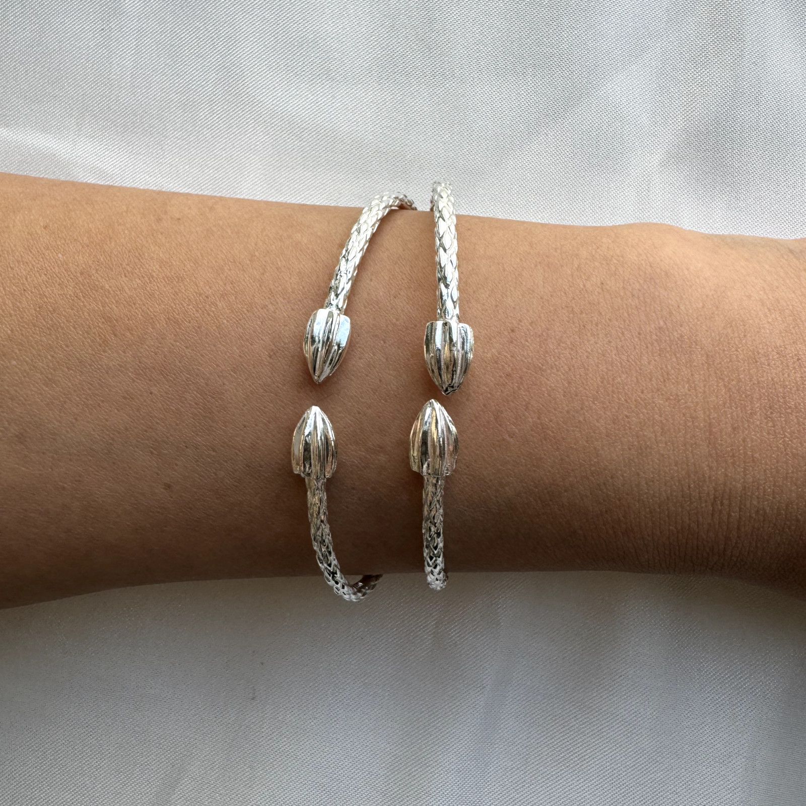 Cocoa Pods Pointy Bulb Ends .925 Sterling Silver West Indian Bangles, 1 pair