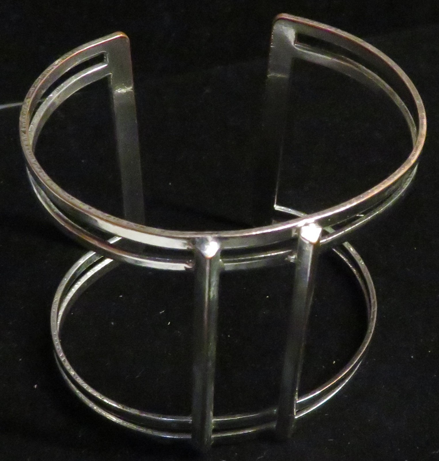Vintage Silver Tone 3-Bar Open Cuff Bracelet 2-1/8″ tall 7.5″ Fashion Used