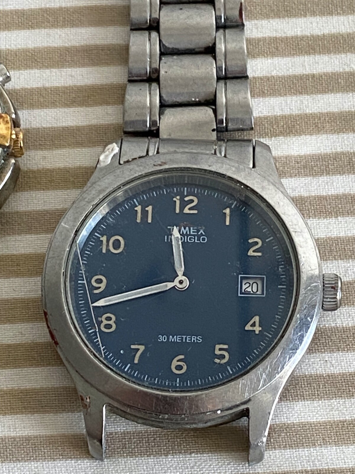 8 Unisex Watches – not working
