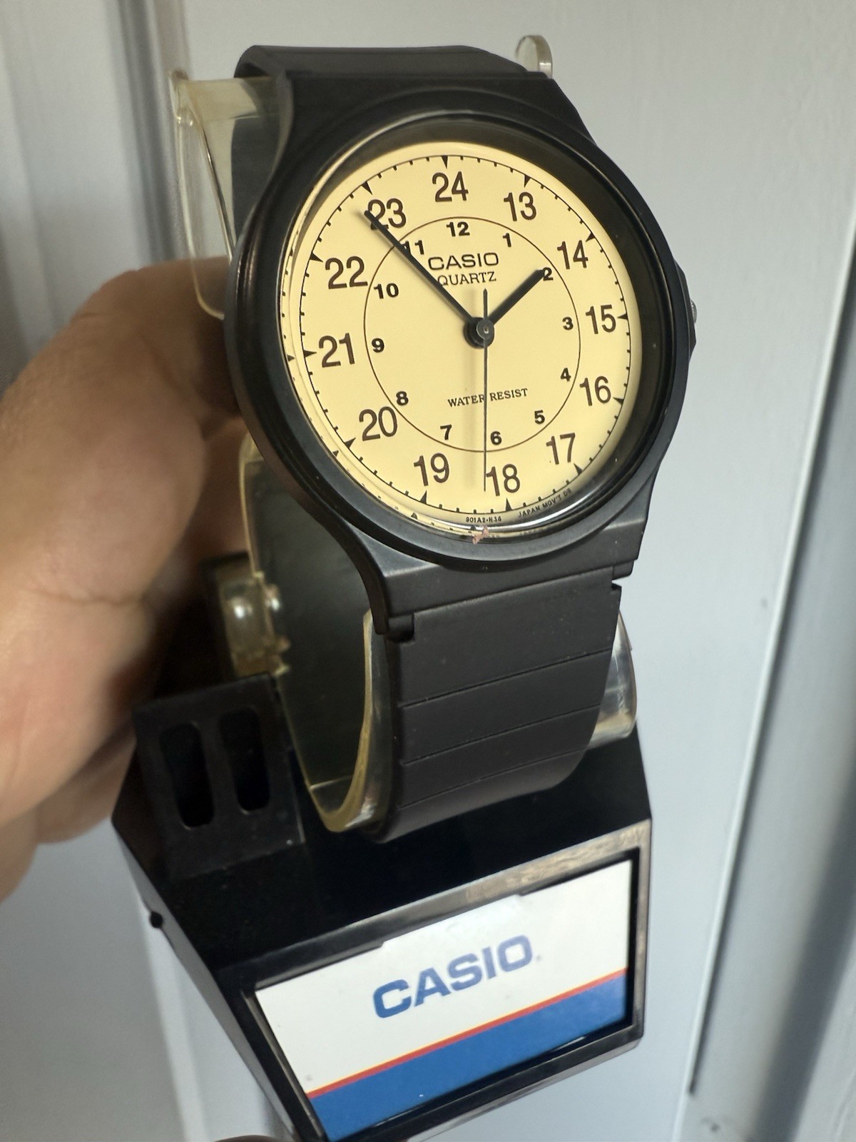 Casio MQ24-9B Men’s Classic Analog Watch Beige Dial Black Resin Quartz