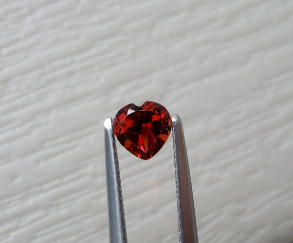 4mm Garnet heart loose faceted natural gem