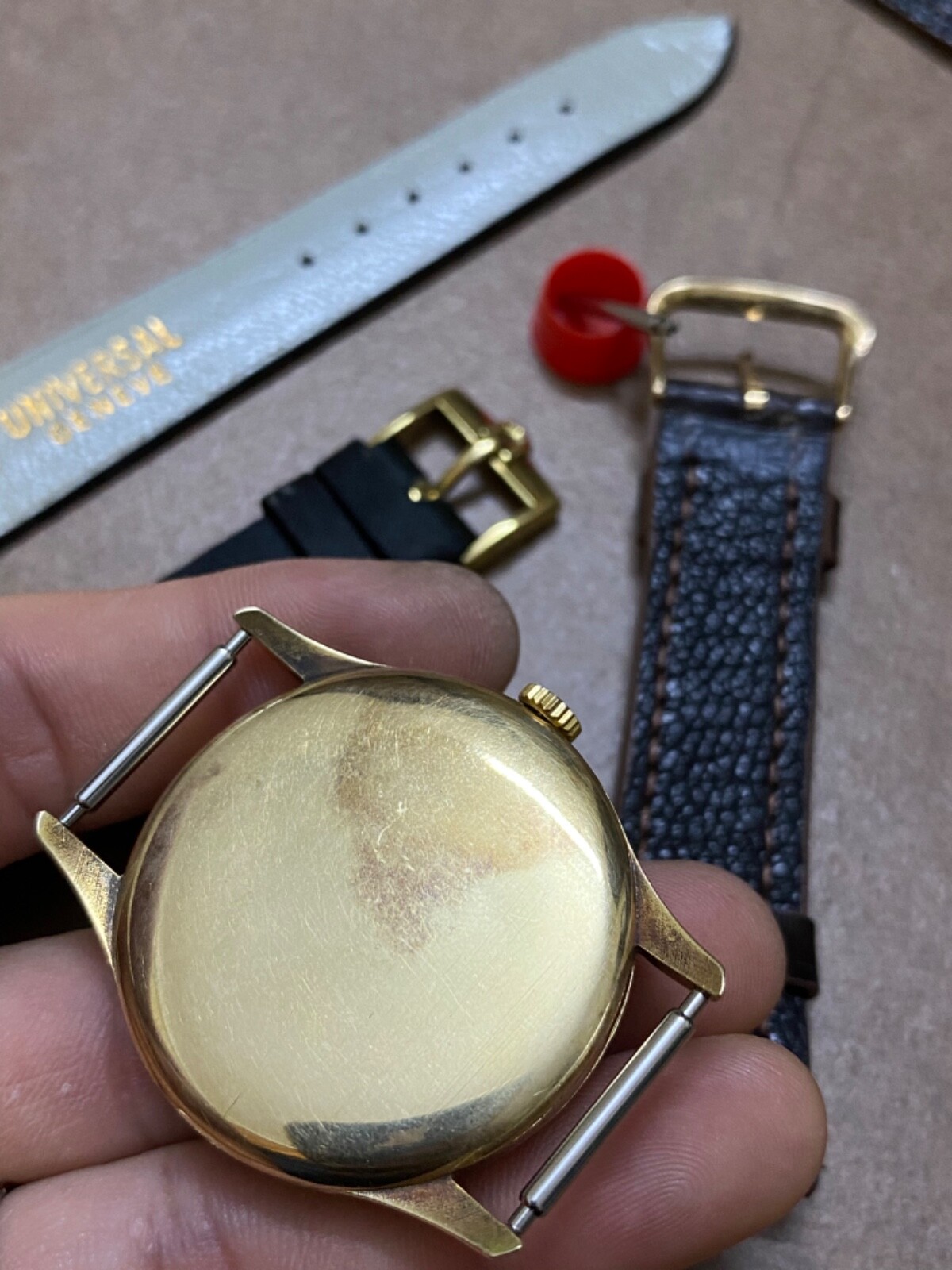 vintage Univeral Geneve Triple date Moonphase Soild gold 14k 51308 291 buckle