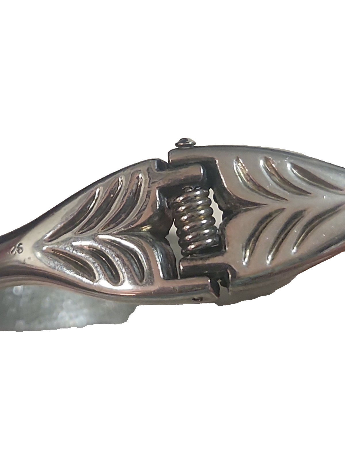 Sterling silver dolphin hinged bangle bracelet marked 925 sea life beach 46 Gram