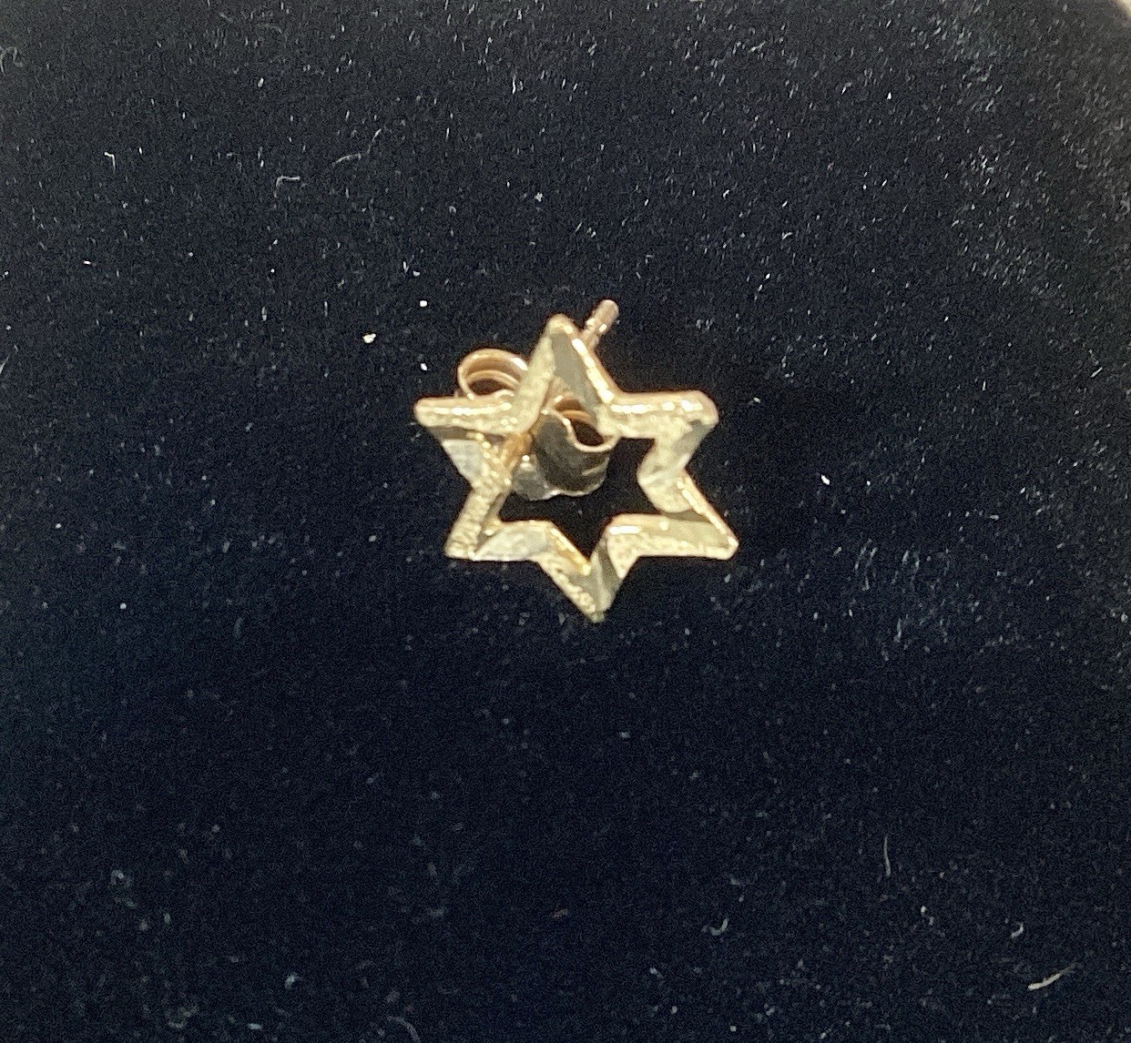 NWOT 10 KT Stamped Single Diamond Cut Star Stud For Pierced Ear Unisex