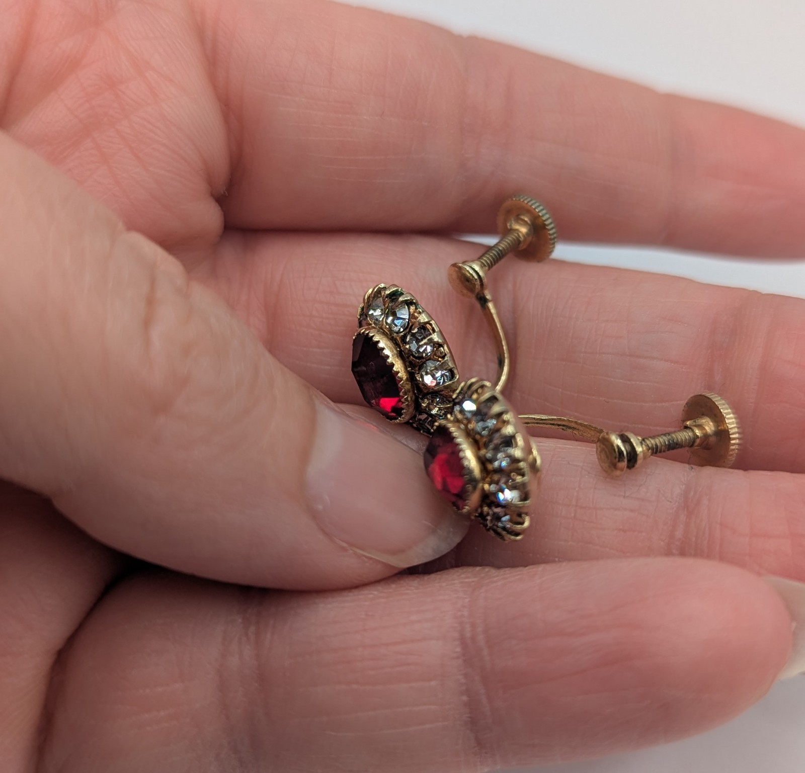 Stunning Antique Vintage Romantic special occasion screw back earrings.