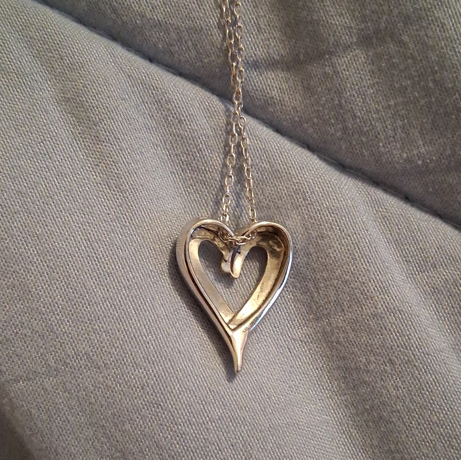Diamond Heart Pendant Necklace Cable Chain Spring Ring Closure Love Theme