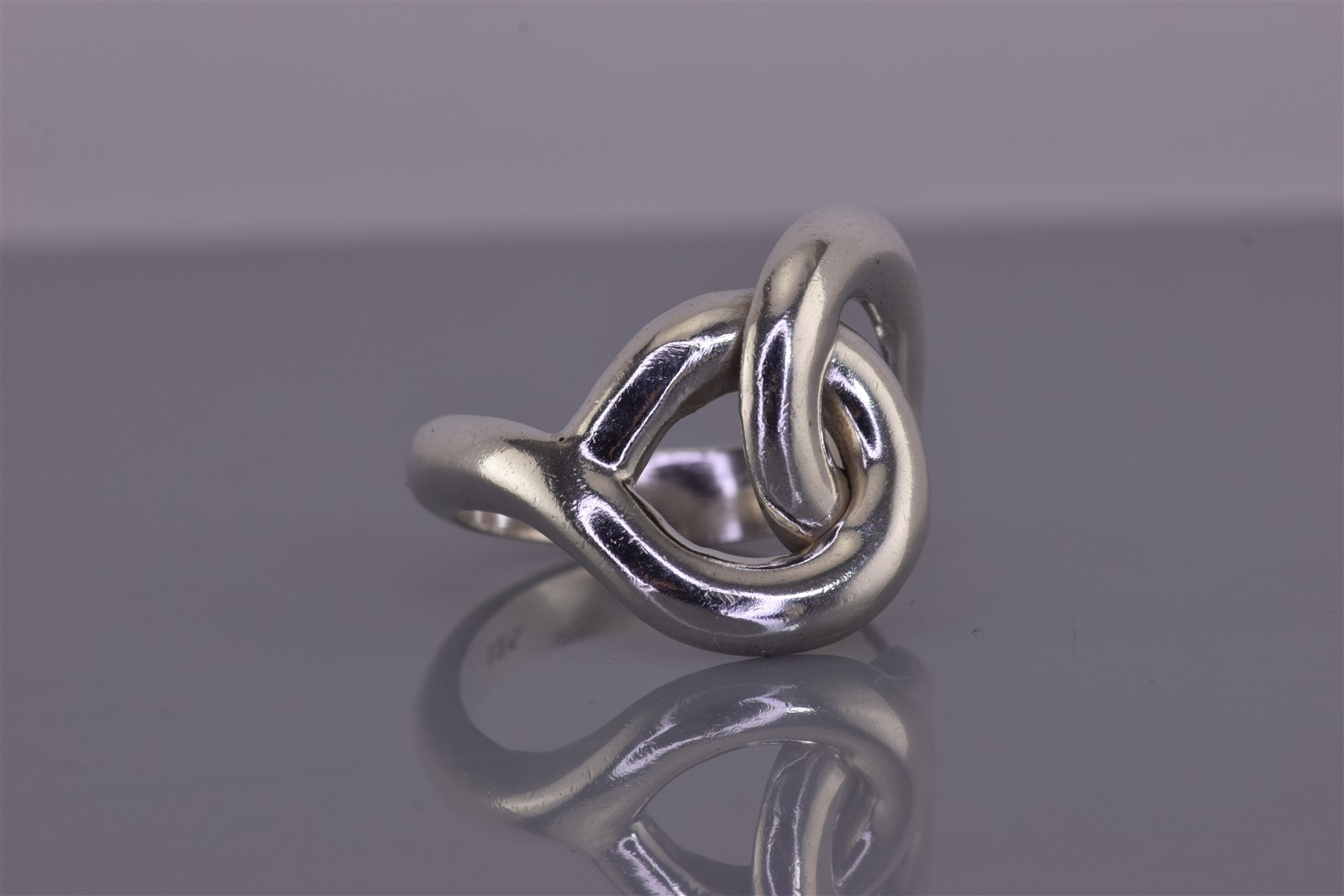 Sterling Silver 18mm Interlocking Circles Solid Band Ring 8g 925 Sz: 8
