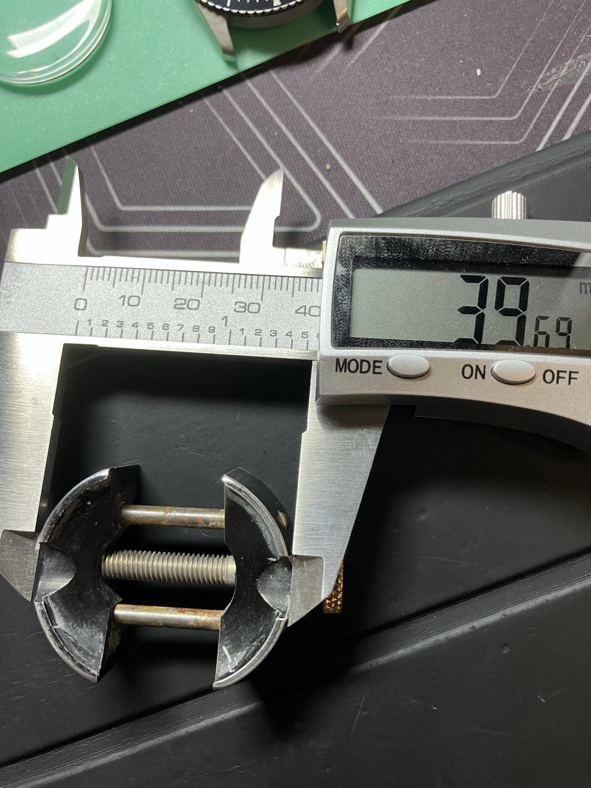 H-R Vintage Movement Holder
