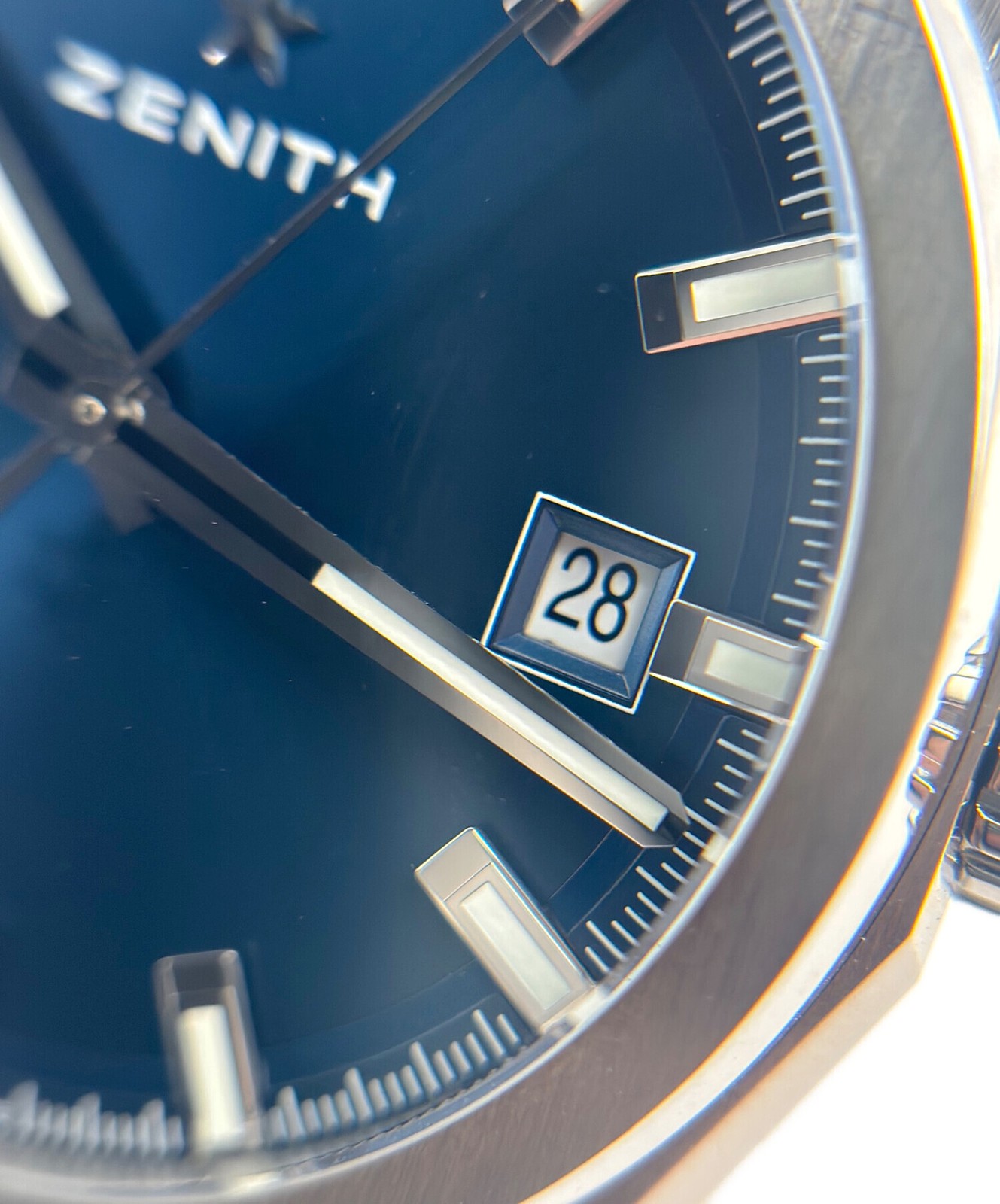 Zenith Defy Classic Ref:95.9000.670 / 51.M9000 Automatic Box and Papers #TFW085