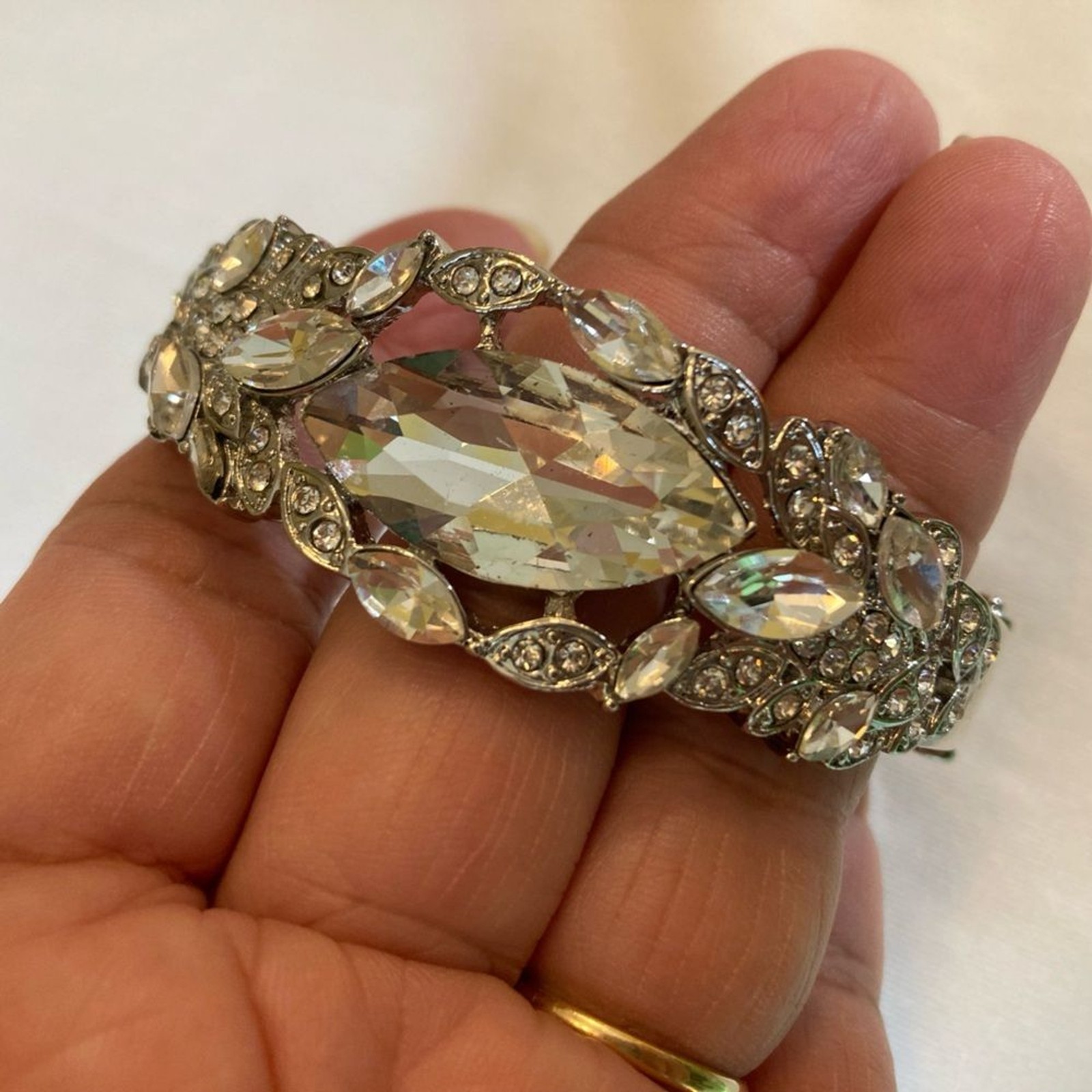 Brilliant Jeweled Stones Party Event Bling Hinged Bracelet